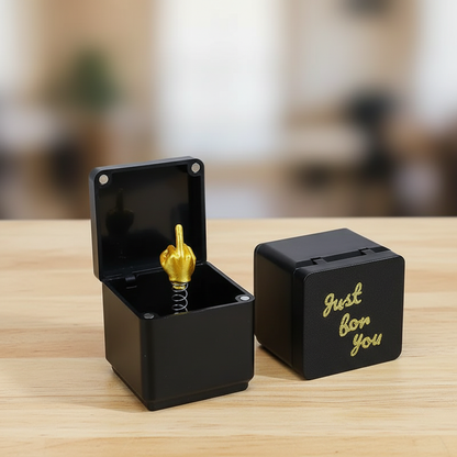 FCK Box z Wyskakującym Palcem – Upominek dla trolla